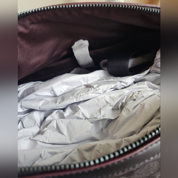 NWT Trekker Bag in Signature Canvas in Black & Oxblood - Picture 6 of 7